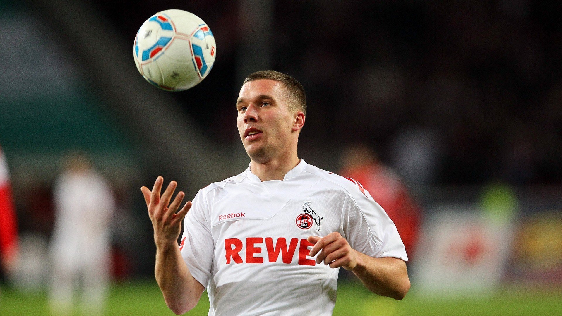 球员心理稳健，关键罚球处理沉着，被罚球员必须离球多少米